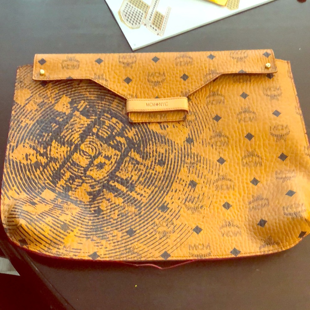 MCM ♦️ NYC Laptop case.